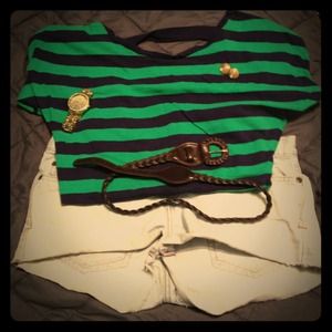 AE shorts light wash denim!