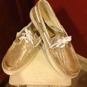 Gold Sperry style Shoes loafers
