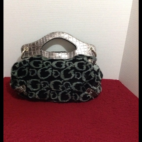 GUESS HANDBAG 💯👜Authentic✳price reduced✳ - Picture 3 of 4