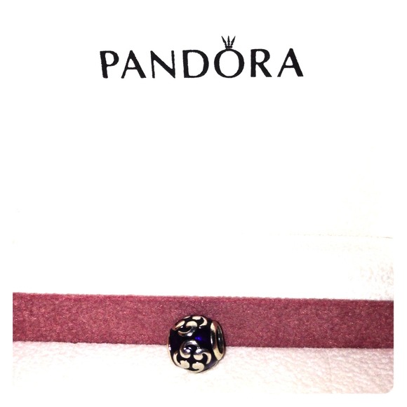 ❌❌ SOLD ❌❌ Pandora Charm (Purple design)