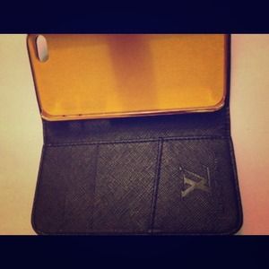 Louis Vuitton phone wallet (iphone5)