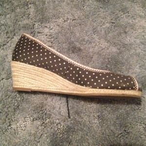 Shoes Shoes