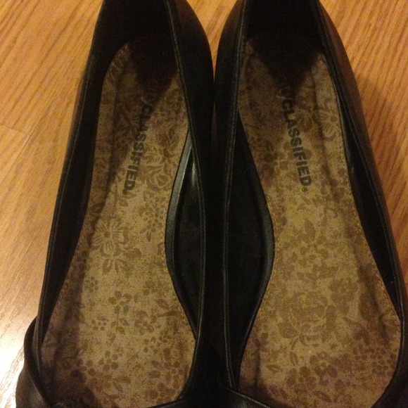 ♻️DONATED♻️ - Picture 2 of 3