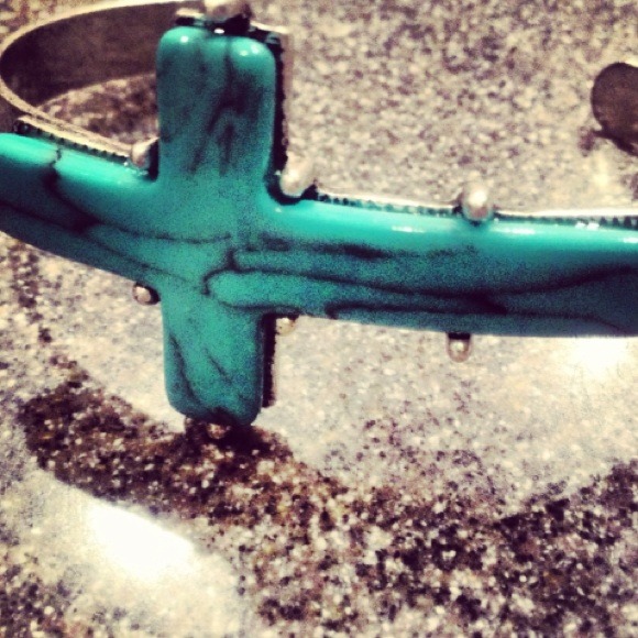 Turquoise Cross Cuff - Picture 2 of 2