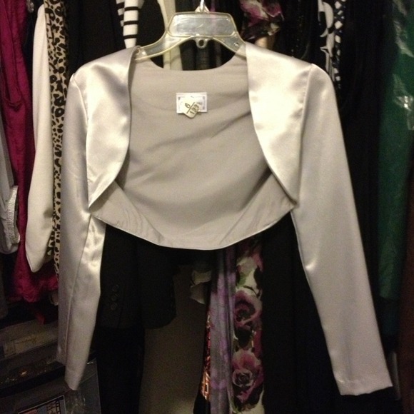 Silk beautiful vest dry cleaned size small medium