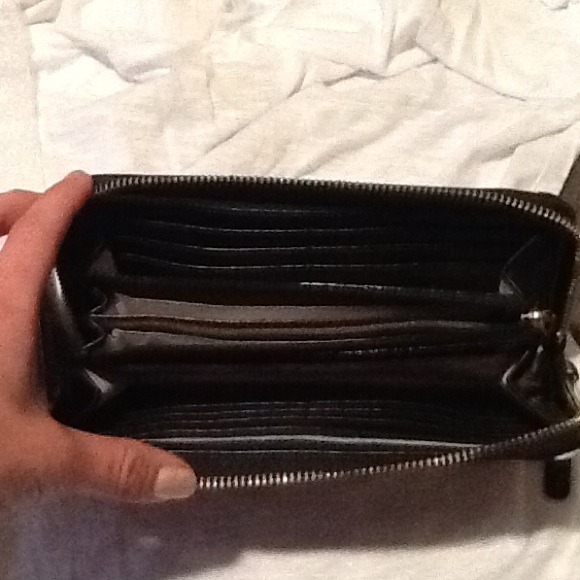 🔴KEEPING🔴Authentic Kate Spade Wallet - Picture 2 of 4