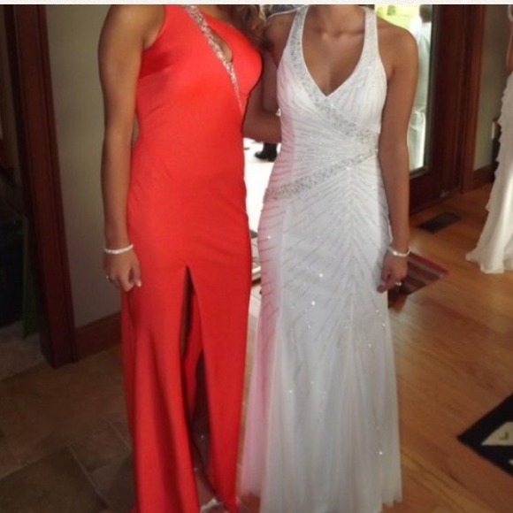 Gorgeous white mermaid gown