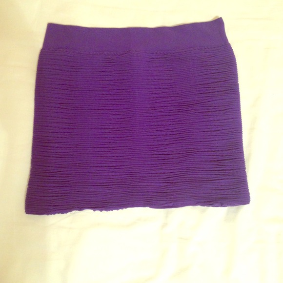 🚫🚫🚫SOLD//Purple guess by Marciano tube skirt