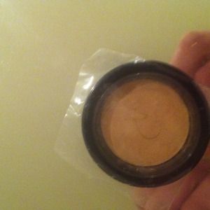 JANE IREDALE PRESS POWDER