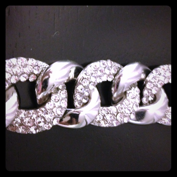 Silver jeweled bracelet - Picture 1 of 3