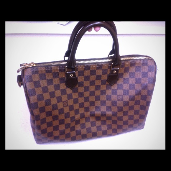 🔴 SOLD  LouisVuitton bandouliere 🔴