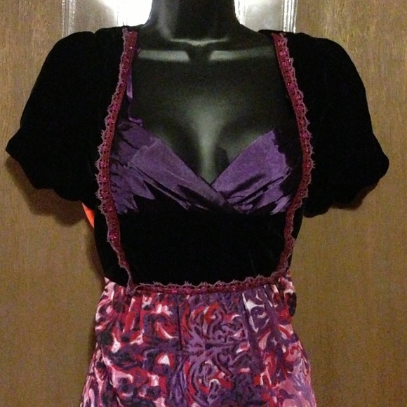 NWOT Deep V Torrid Top - Picture 2 of 4