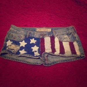 Very cute Hollister shorts!!!