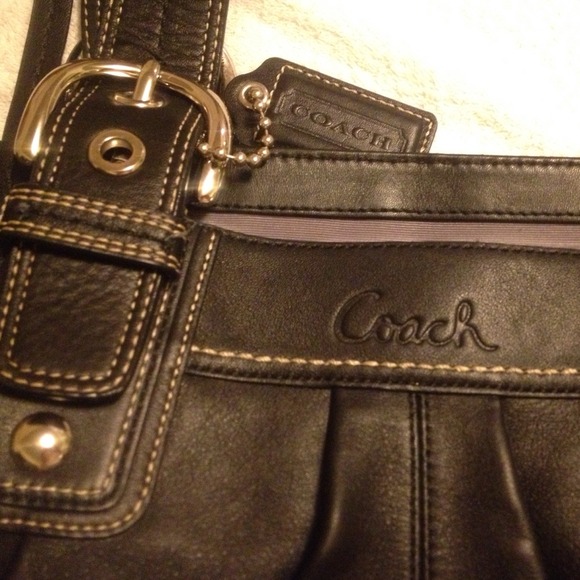 Authentic Large Black Leather Coach Bag LotsaPics! - Picture 3 of 4