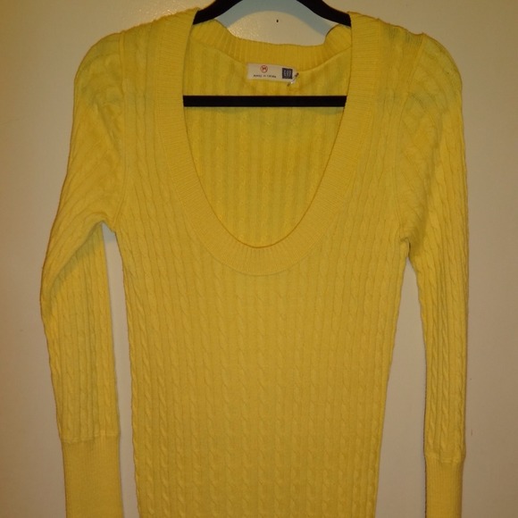 GAP cashmere sweater