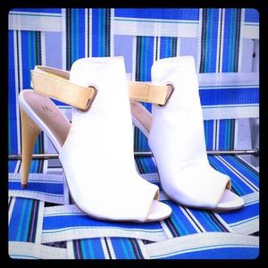❌SOLD❌White and yellow High heels (shoe/boot).