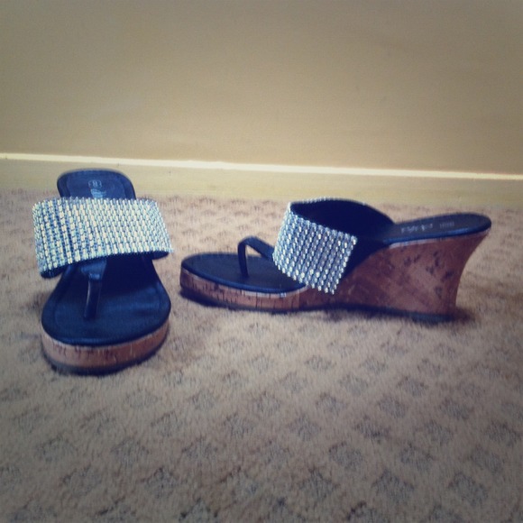 Black strip diamond wedges!!