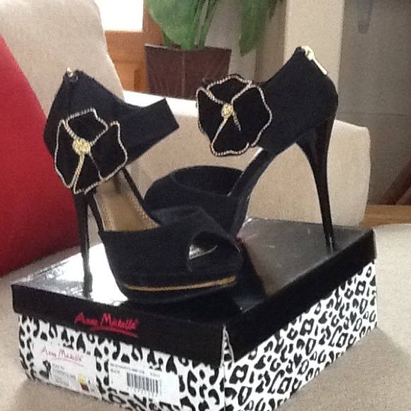Black crush velvet high heel scandals