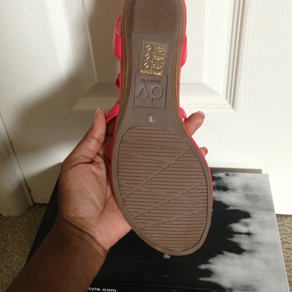 ❌❌SOLD ON EBAY❌❌Coral flat thing sandal - Picture 3 of 3