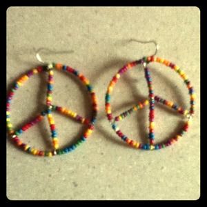 ❌SOLD❌ Beaded Peace Sign Earrings