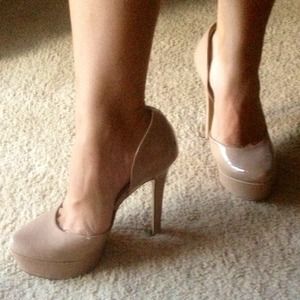 Jessica Simpson nude pumps