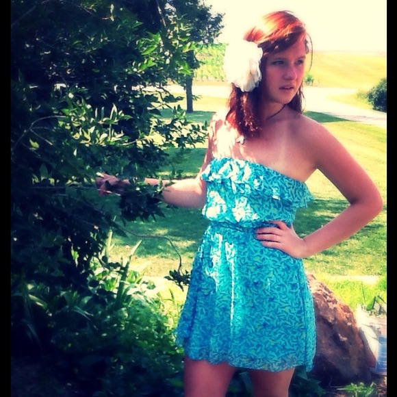 BEAUTIFUL summer dress!