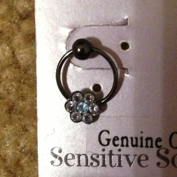 Earrings - Picture 2 of 2