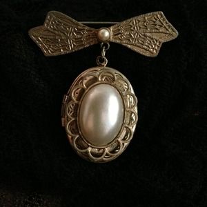 Locket pin!