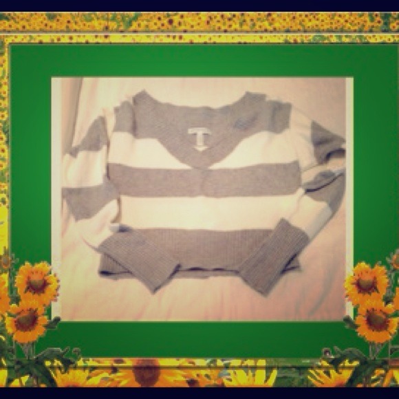 Aeropostale long sleeve sweater