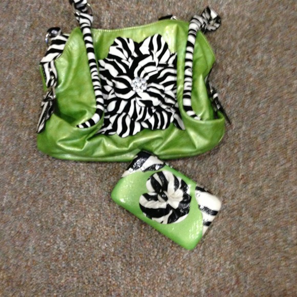purse and matching wallet