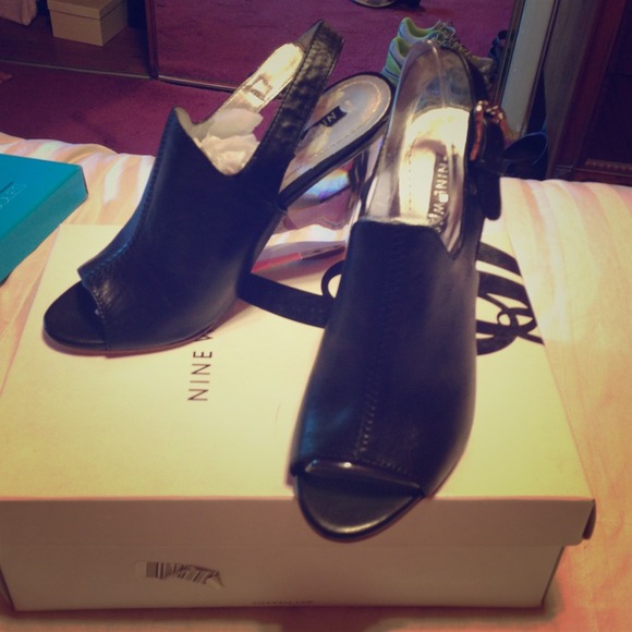 Nine West Black Leather Heel