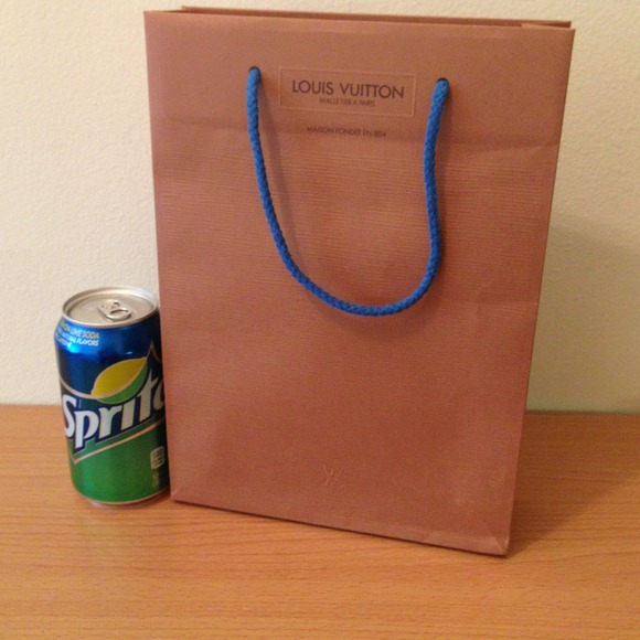 Louis Vuitton Handbags - ✂️Price cut✂️Auth Louis Vuitton gift bag. Small