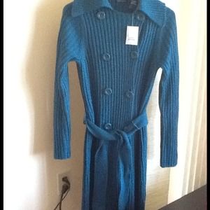 NWT. Long cardigan coat  MODA INTERNATIONAL. (VS)