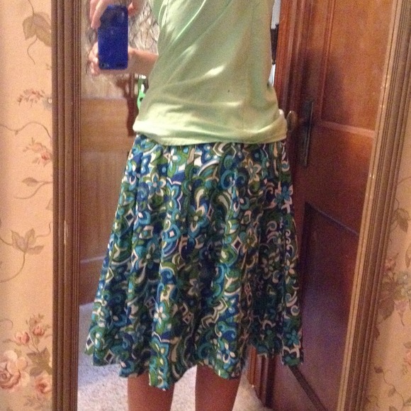 Blue green flower skirt - Picture 2 of 4