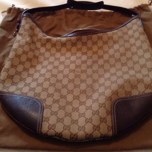 (SOLD)  Authentic Gucci Hobo (Just Reduced)