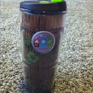 Cold/hot drink tumbler