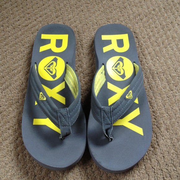Grey Roxy Flip Flops