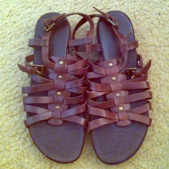 🔥SOLD on Vinted😳 St. John Bay Brown Sandals
