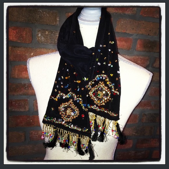 Vintage-Inspired Beaded Scarf