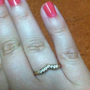 10 karat gold diamond ring
