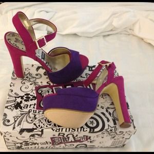 Brand new color block High Heels