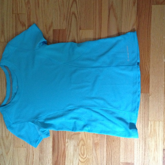 Moving Comfort - Brooks women line. - Picture 2 of 3