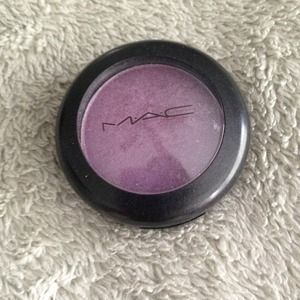 MAC Eye Shadow in Mating Call