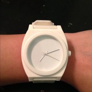 Nixon Minimal Watch