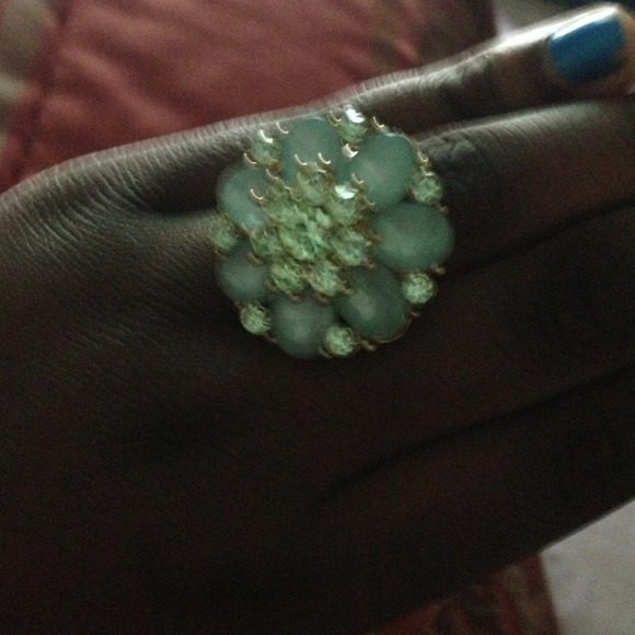 Beautiful ring - Picture 2 of 2