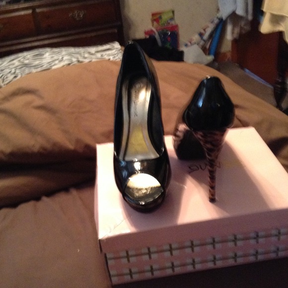 Black cheetah heels