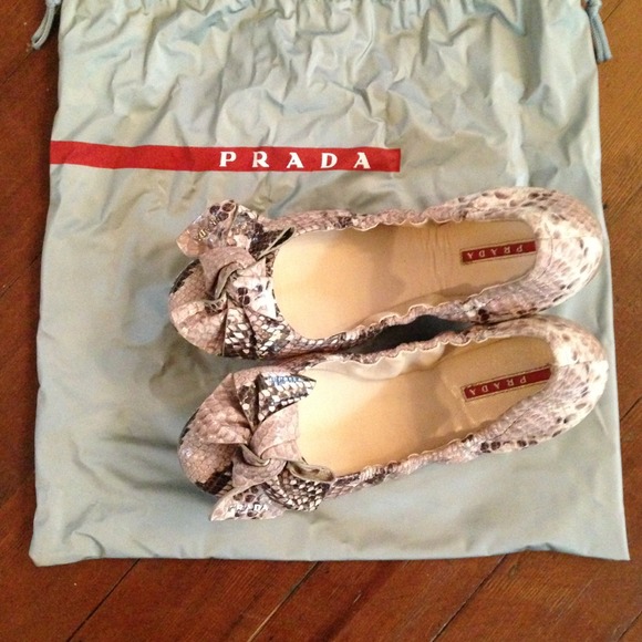 Prada snakeskin bow flat- size 39