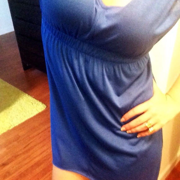 💋SOLD IN BUNDLE💋Very cute high low dress - Picture 2 of 3