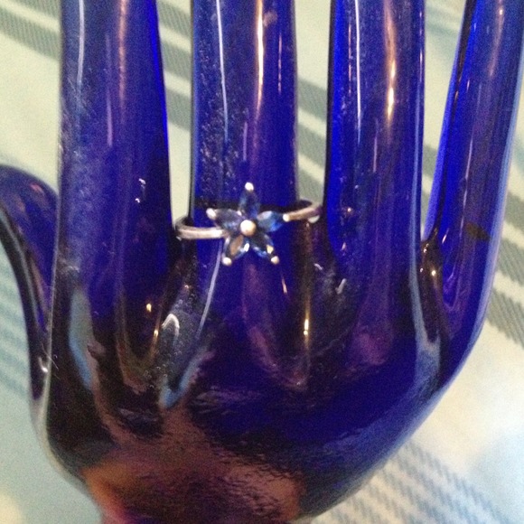 Flower ring