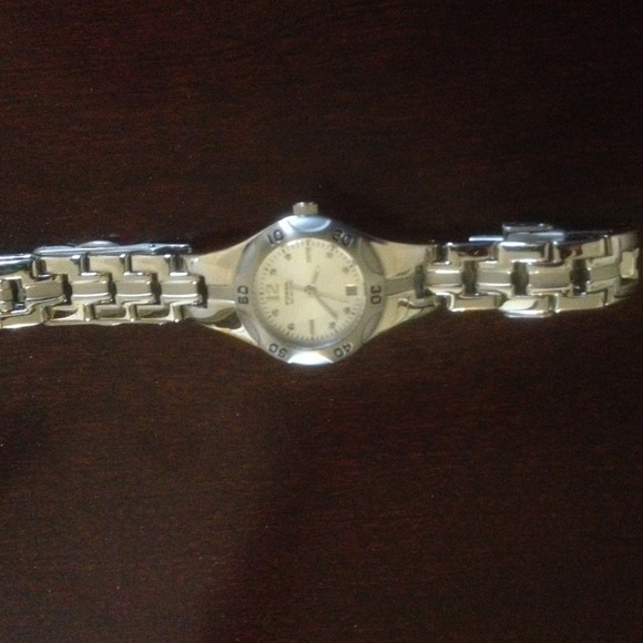 Fossil beautiful watch brand new without box